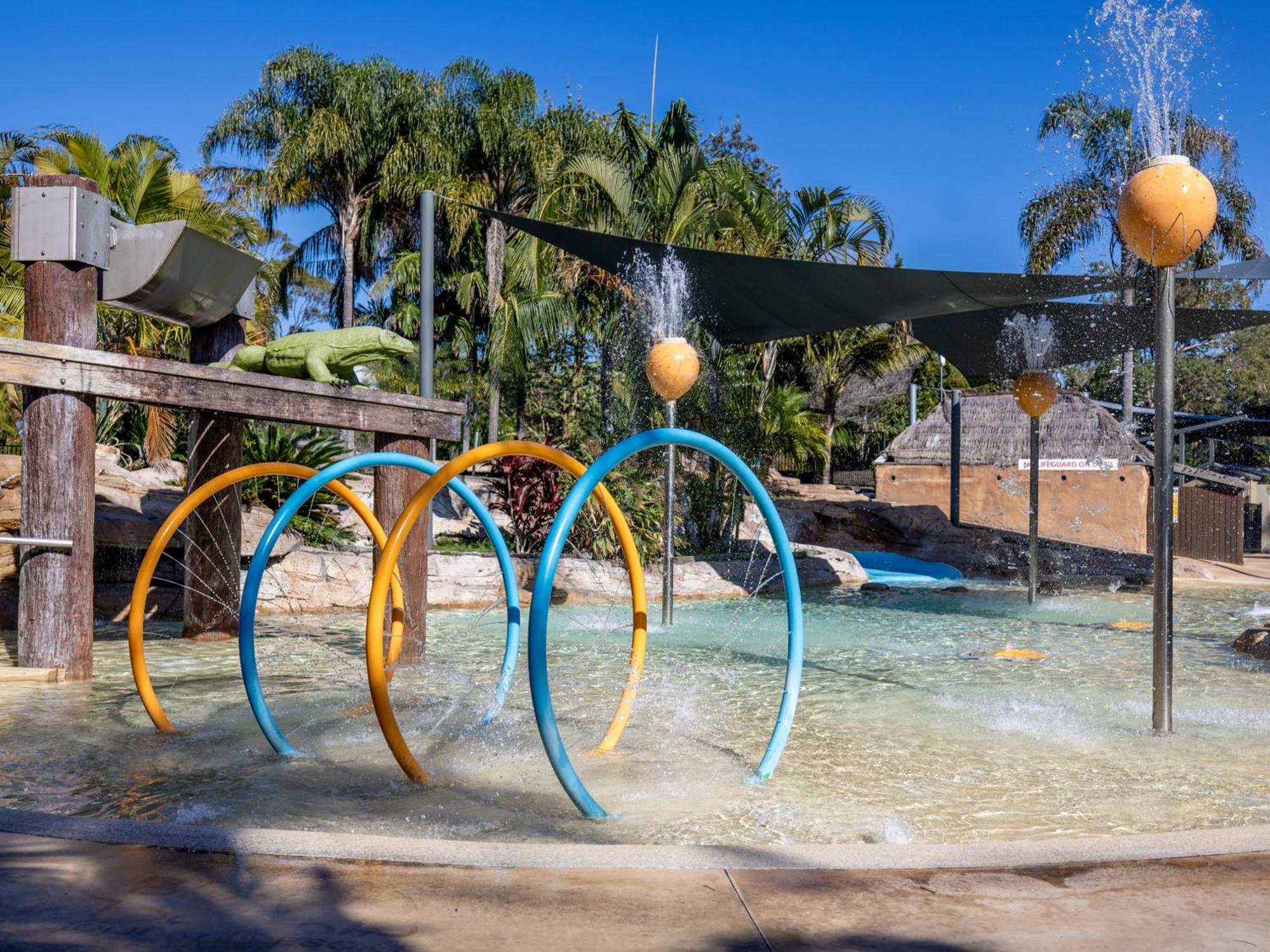 Nrma Blue Dolphin Yamba Holiday Resort ภายนอก รูปภาพ