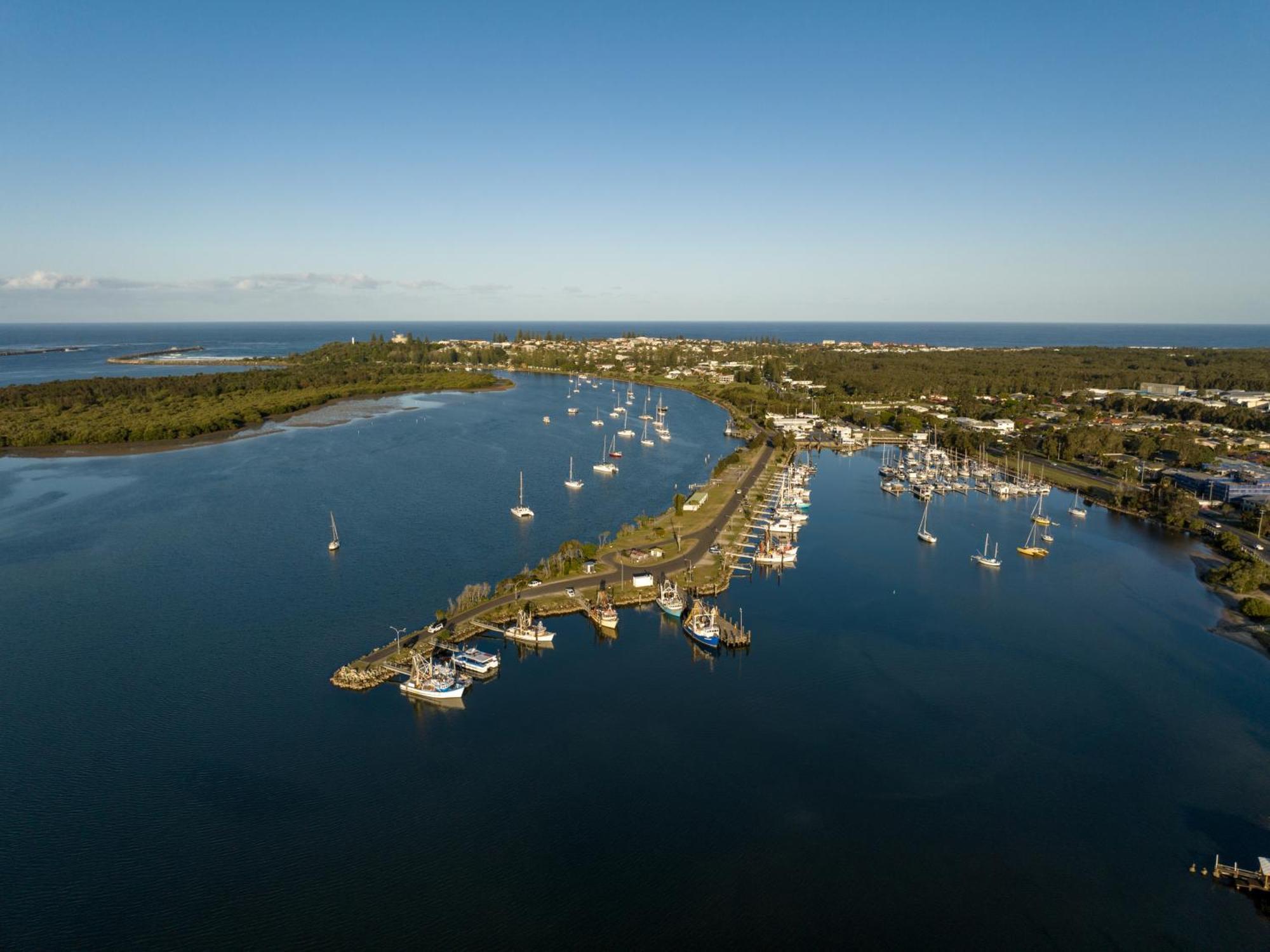 Nrma Blue Dolphin Yamba Holiday Resort ภายนอก รูปภาพ